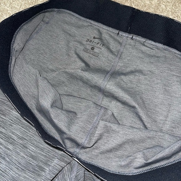 Nike pro workout leggings- plus size 2x - Picture 5 of 10